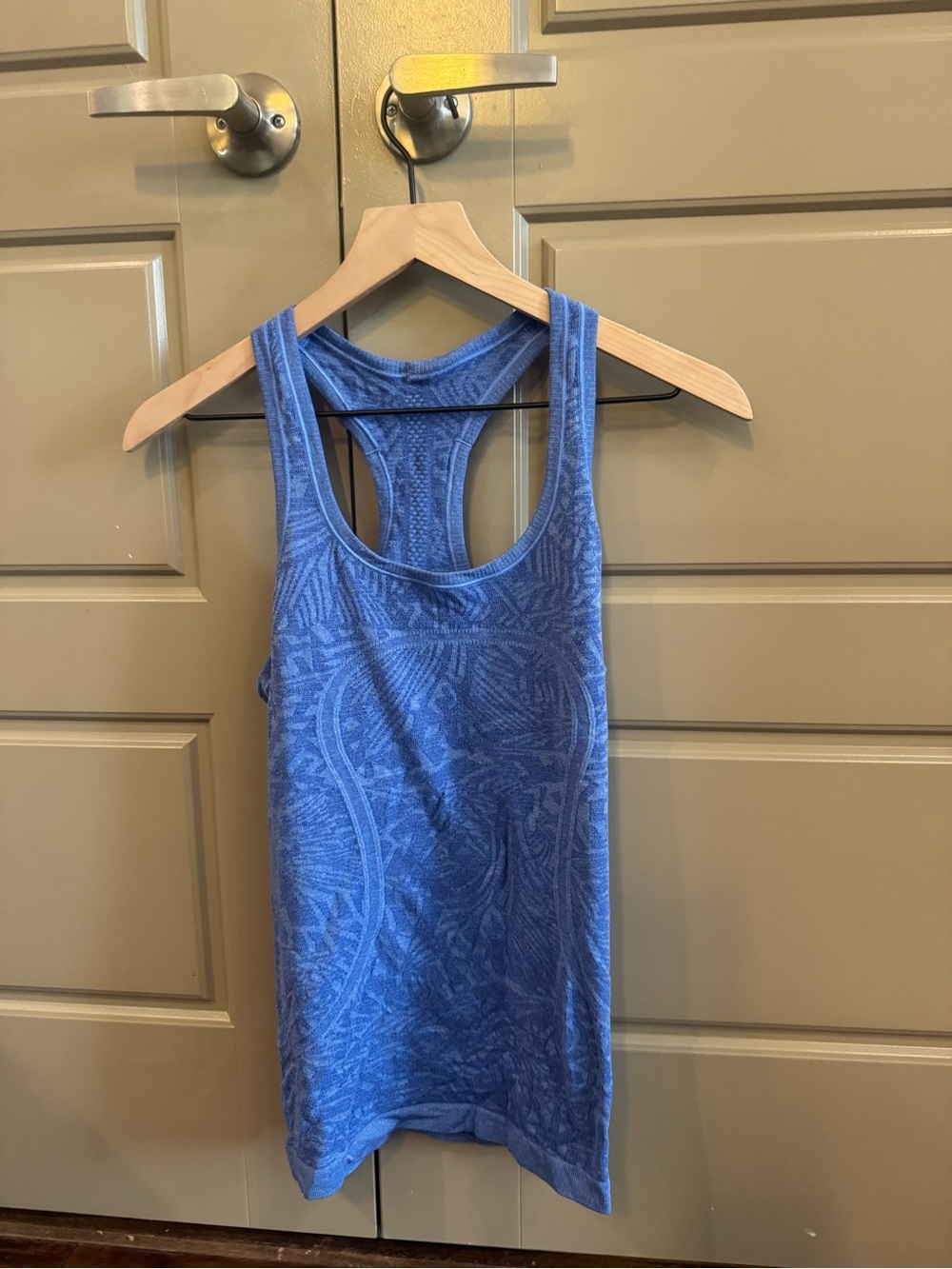 lululemon athletica Blue Patterned Swiftyl Tech Tank top